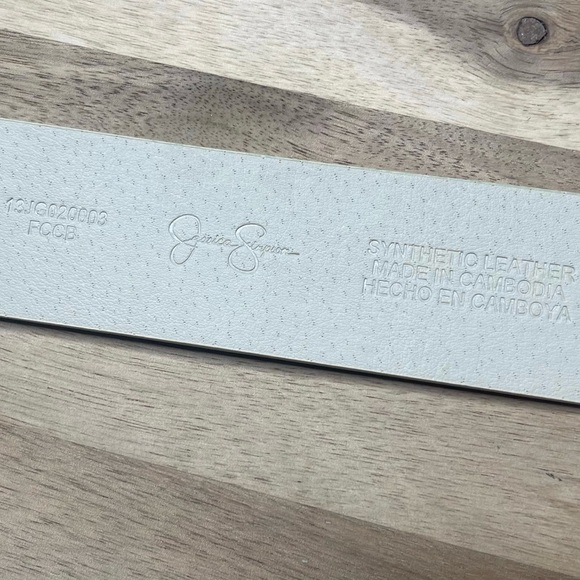 NWT Jessica Simpson Belt Bone - Picture 3 of 5